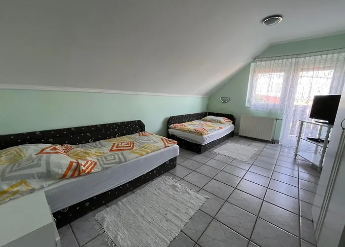 Gyoergyi Haus 3*