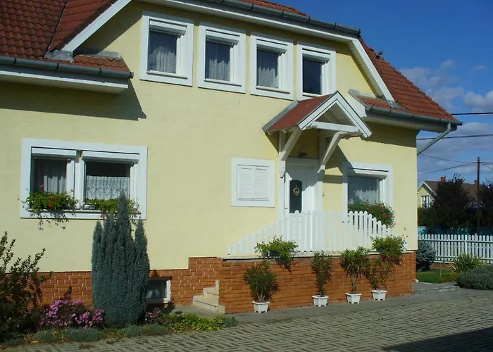 Gyoergyi Haus Casa de hóspedes Bük